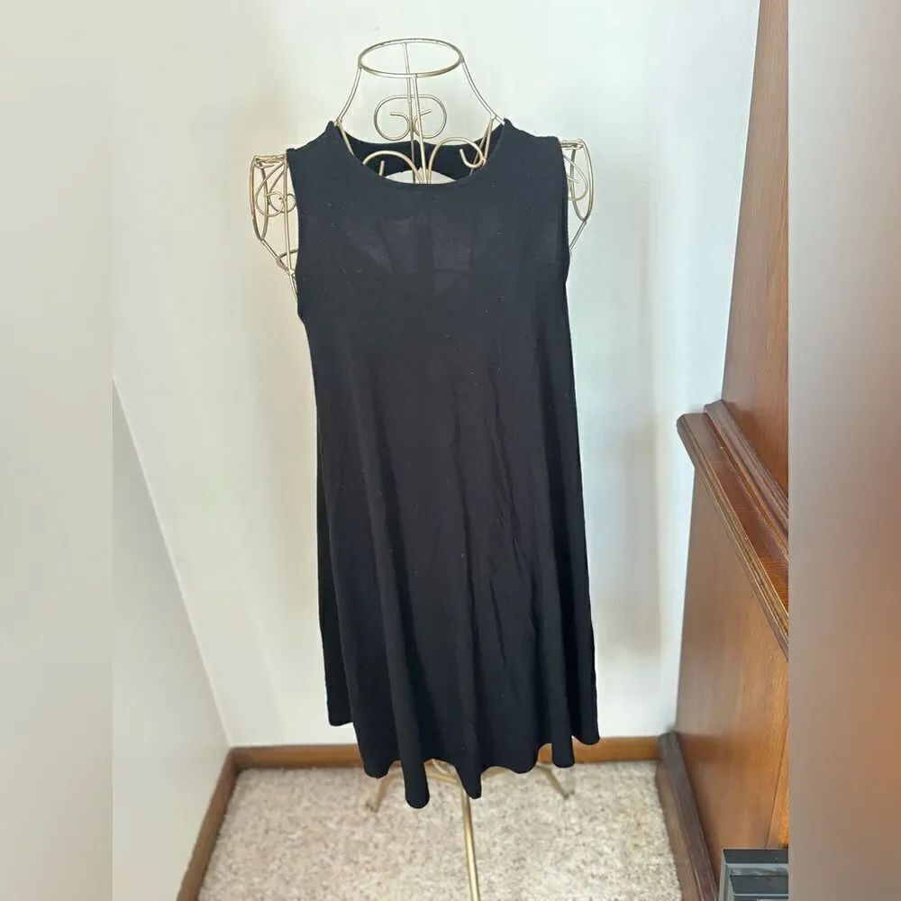 American Eagle Outfitters Sleeveless Dress XS Black Cuout Back